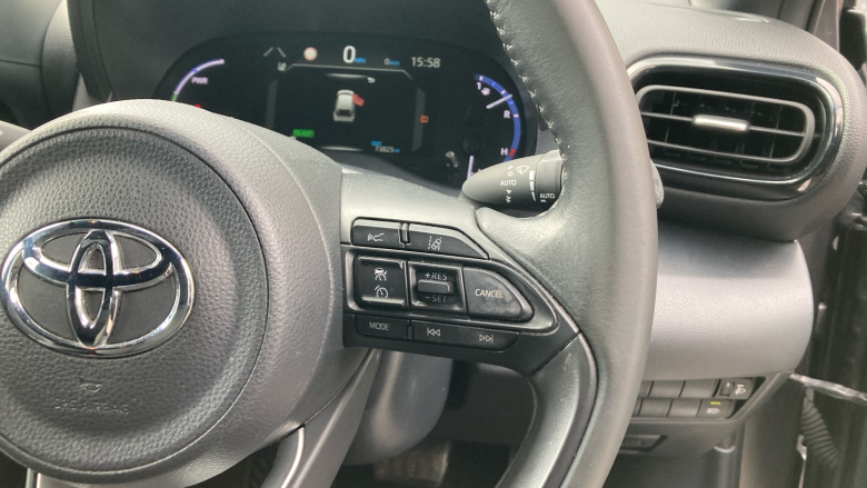 Toyota Yaris Cross 1.5 Hybrid Design 5dr CVT Hybrid Estate